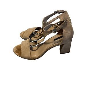 Women's Tahari Norma Tan Suede Heels with Gold Ring